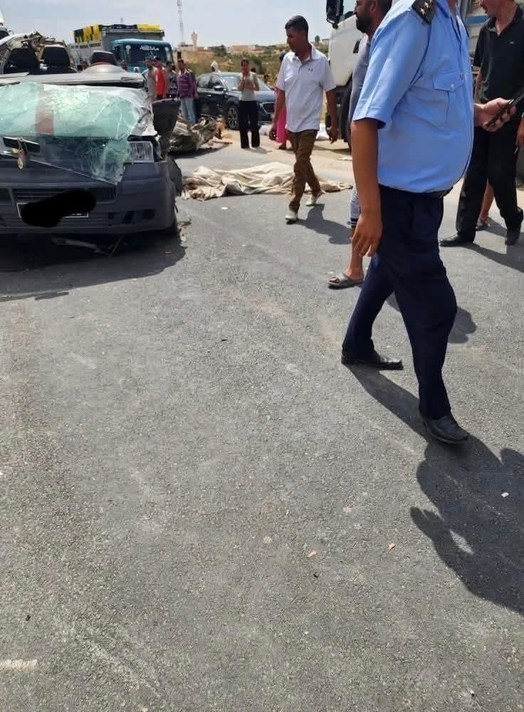 سيدي بوزيد: وفاة 5 أشخاص وإصابة 5 آخرين في حادث مرور مروّع