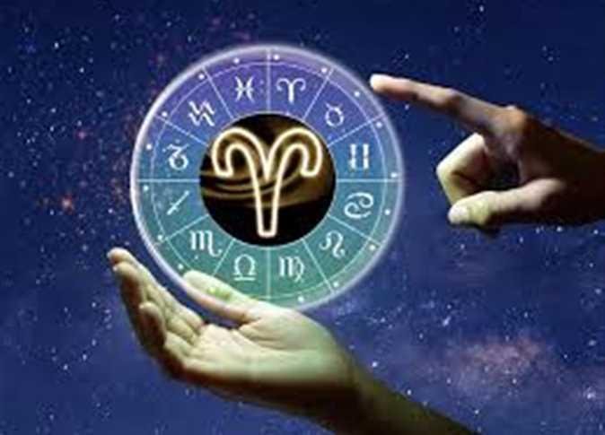 حظك اليوم فيفري 2026 وتوقعات الأبراج كاملة