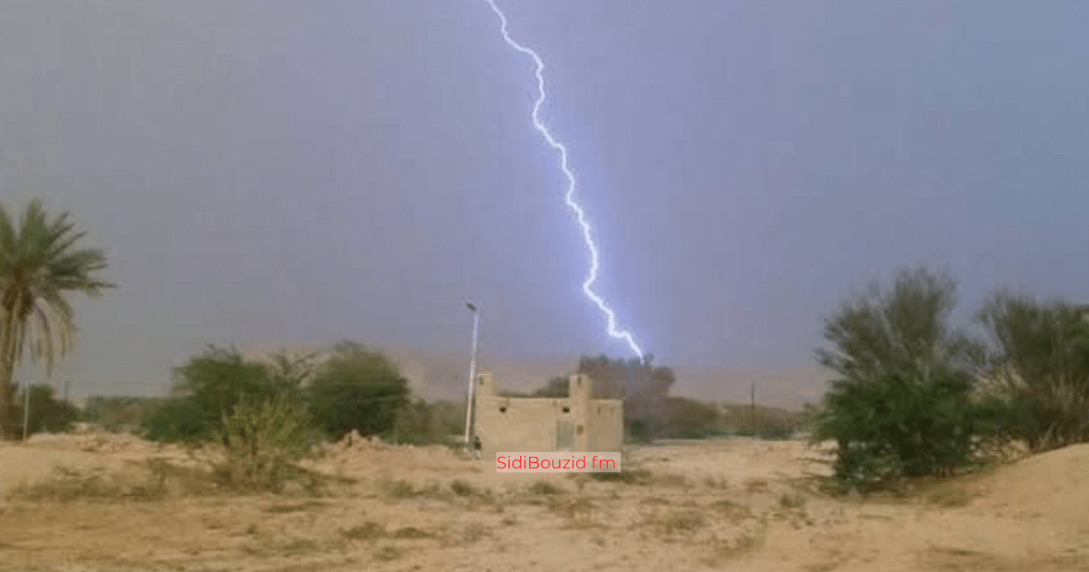 وفاة شاب بصاعقة رعدية قبل أذان المغرب