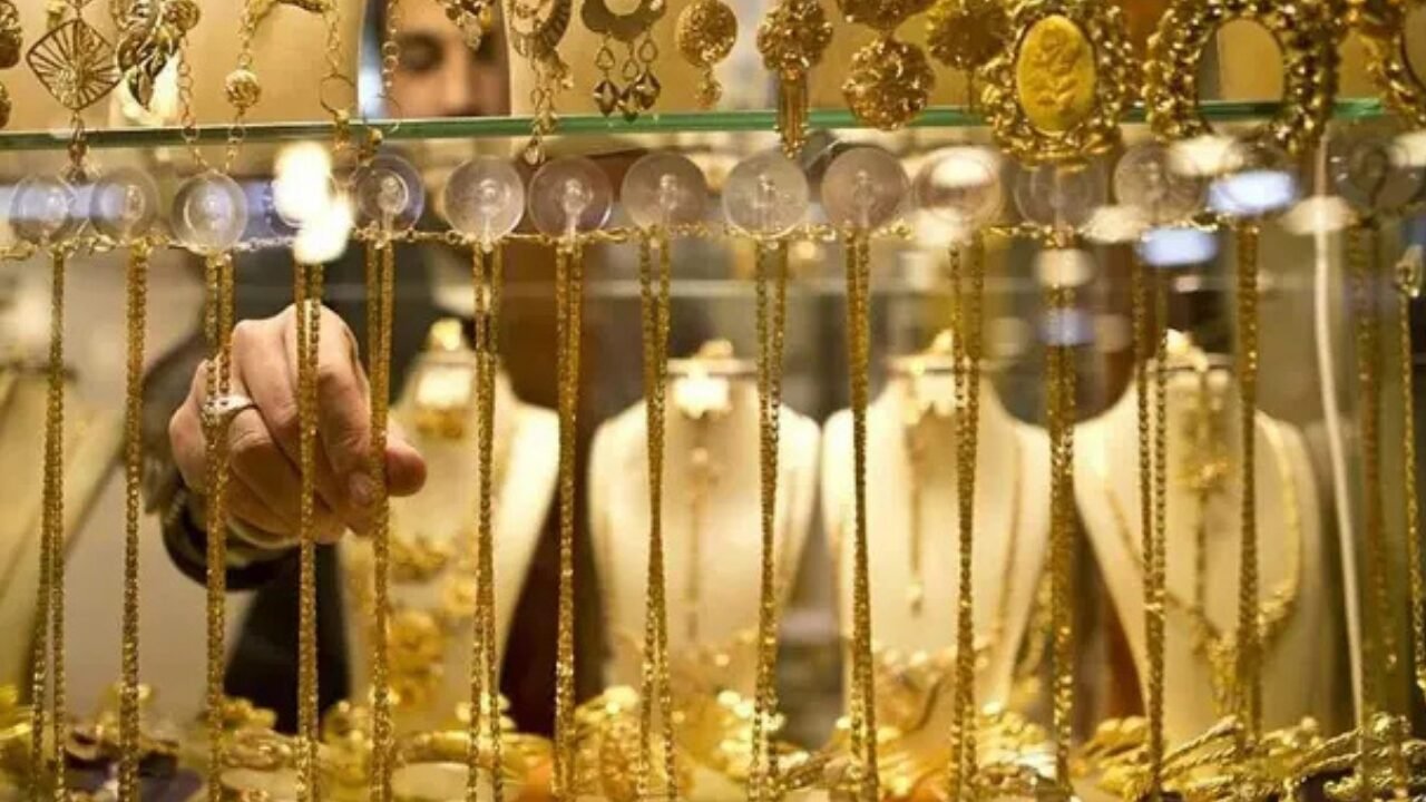 انخفاض أسعار الذهب في تونس: من 500 إلى 370 دينارا للغرام