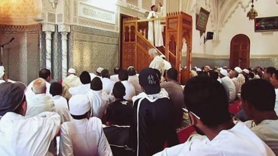 بسبب ارتفاع درجات الحرارة.. دعوة لتقليص خطبة الجمعة غدا